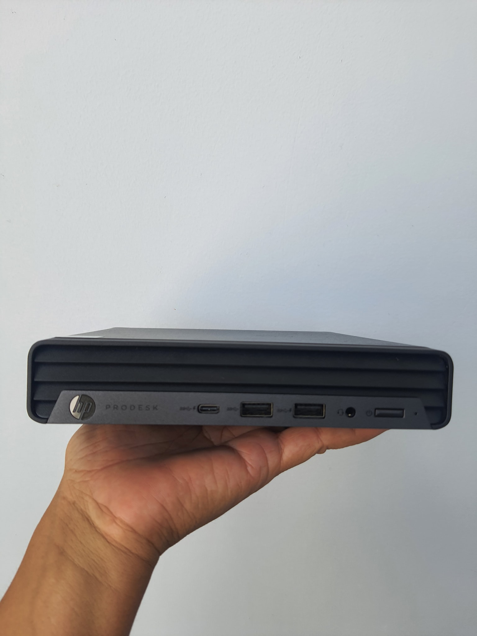 HP ProDesk 405 G6 Tiny Mini PC - Ryzen 3 Pro 3200GE, 8GB RAM, 256GB SSD, Win11 Pro